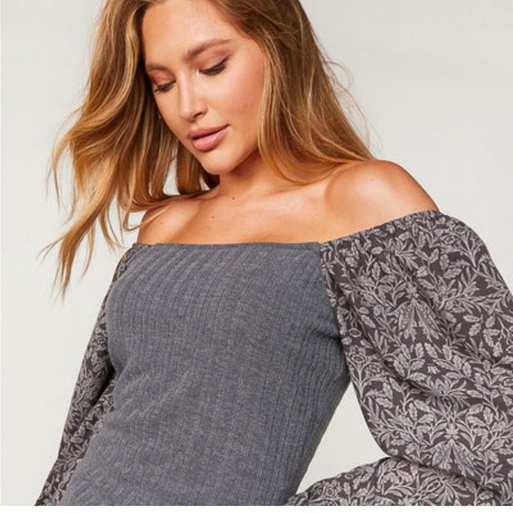 Charcoal Gray Slim Fit Ribbed Off the Shoulder Bubble Floral Sleeve Top, M - Picture 2 of 4